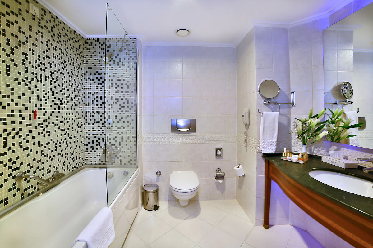 رویس بهداشتی و حمام هتل گرند جواهر استانبول